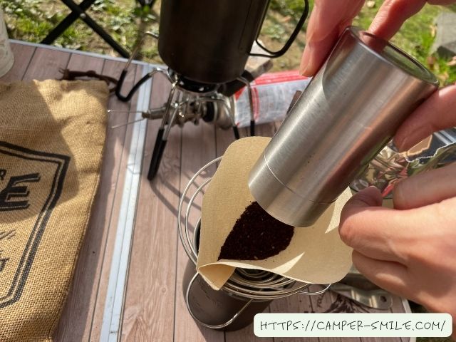 車中泊　コーヒー　楽しむ　キャンプ　おすすめ　コーヒー豆　ミル