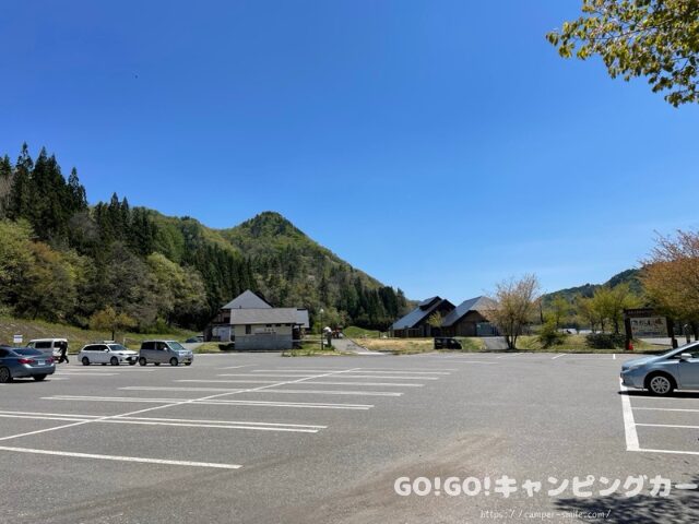 道の駅 からむし織の里しょうわ 車中泊 レビュー 実際に泊まってみた感想 評価 ブログ トイレ 気温 駐車場 騒音