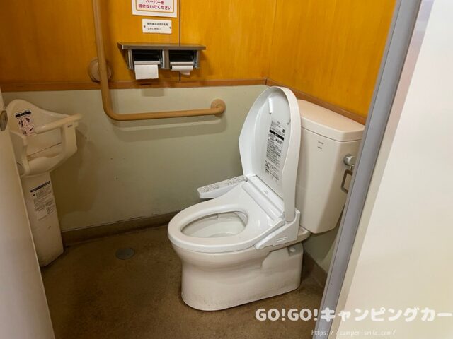 道の駅 からむし織の里しょうわ 車中泊 レビュー 実際に泊まってみた感想 評価 ブログ トイレ 気温 駐車場 騒音
