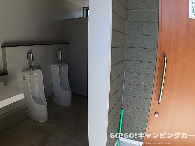 キャンプ場 トイレ 清潔
新しいトイレ キャンプ場
多目的トイレ キャンプ場
夜のトイレ キャンプ場
トイレ外観 キャンプ場
